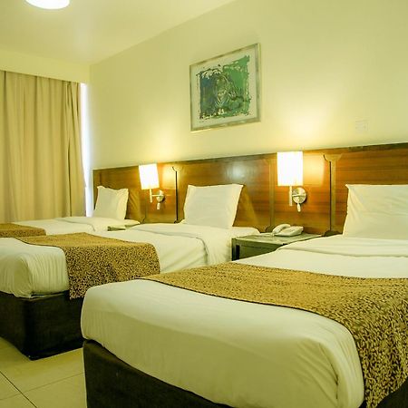 Phoenicia Grand Hotel Дубай Екстериор снимка