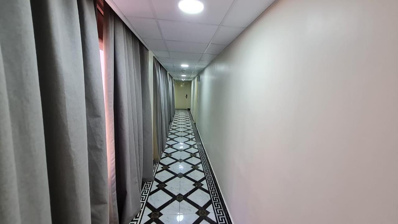Phoenicia Grand Hotel Дубай Екстериор снимка