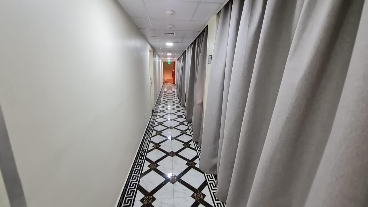 Phoenicia Grand Hotel Дубай Екстериор снимка