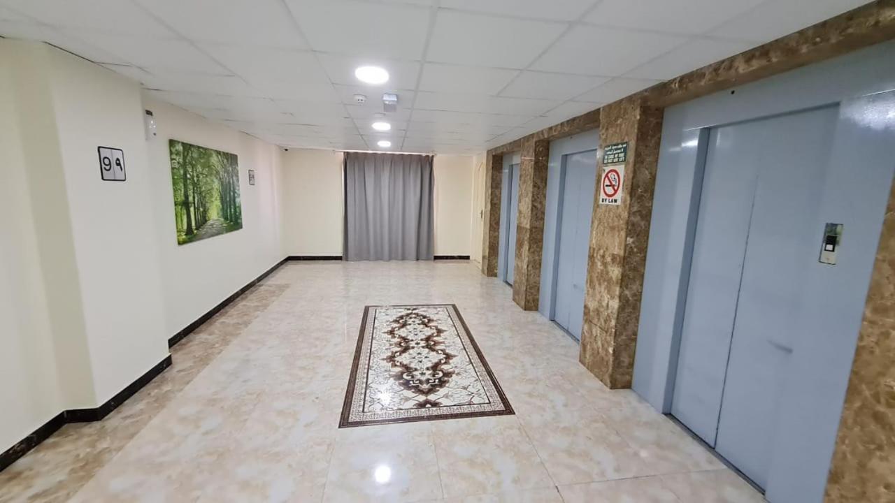 Phoenicia Grand Hotel Дубай Екстериор снимка