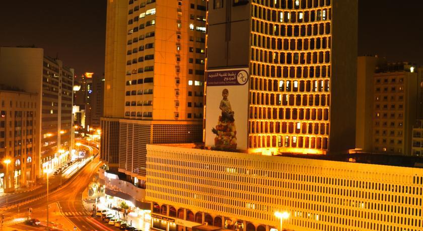 Phoenicia Grand Hotel Дубай Екстериор снимка